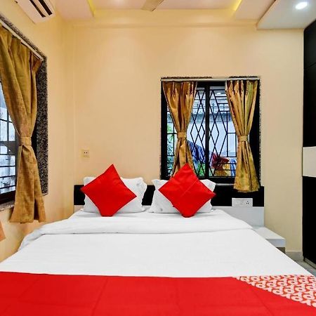 كولكاتا Dharmatala Inn المظهر الخارجي الصورة