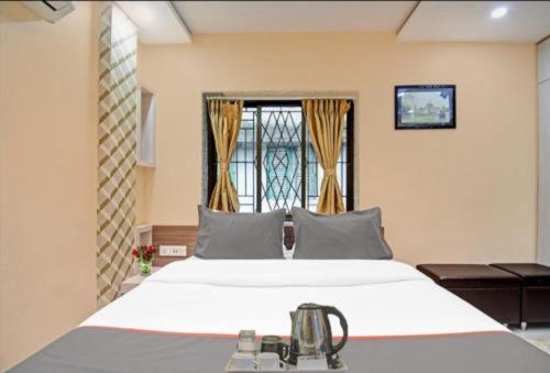 كولكاتا Dharmatala Inn المظهر الخارجي الصورة