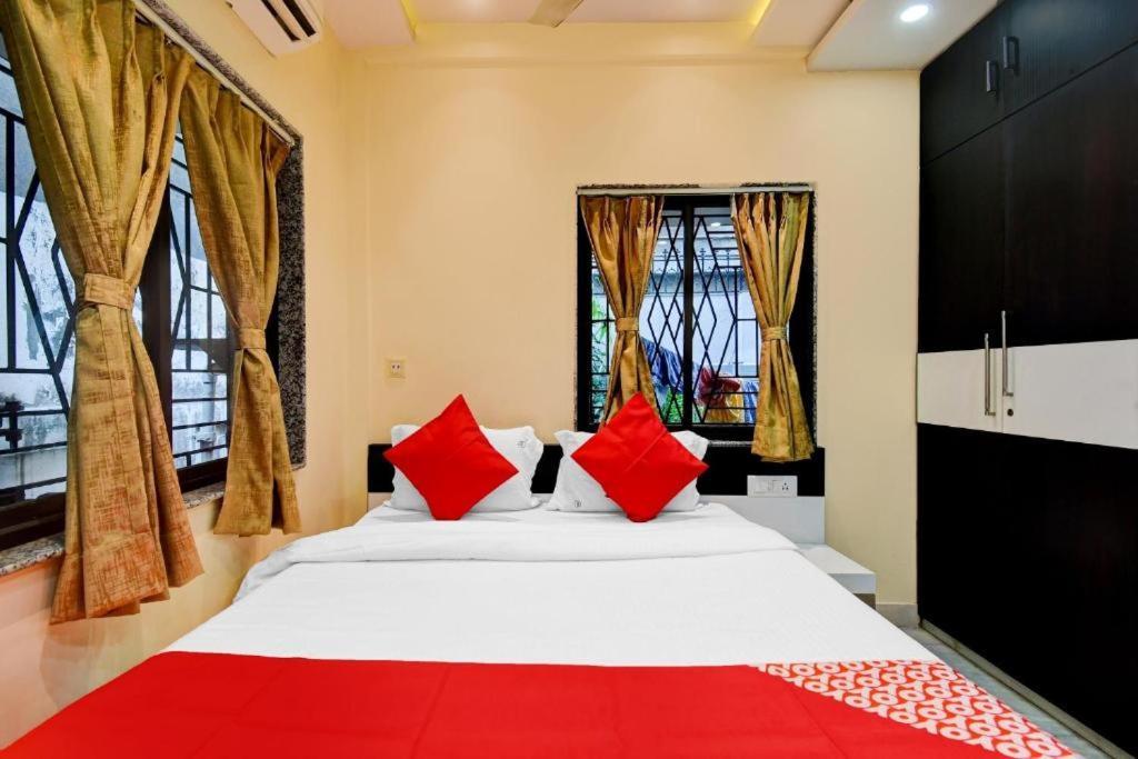 كولكاتا Dharmatala Inn المظهر الخارجي الصورة